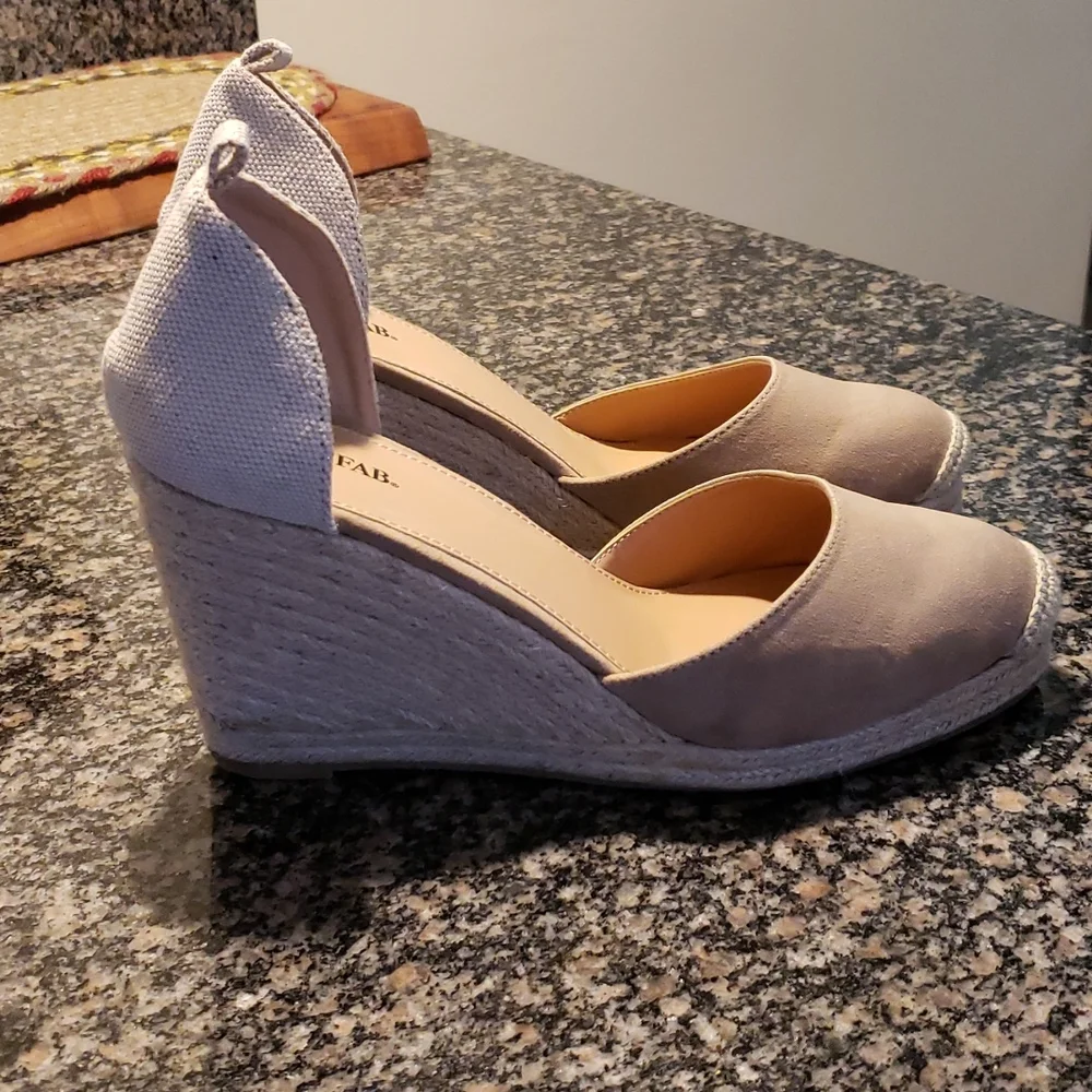 ♦️♦️ SOLD ♦️♦️ JustFab Wedge Heel - Picture 3 of 9